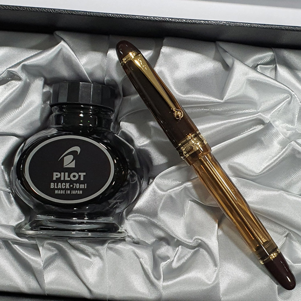Pilot Custom 823 Brown Fountain Pen Broad + Ink Bottle