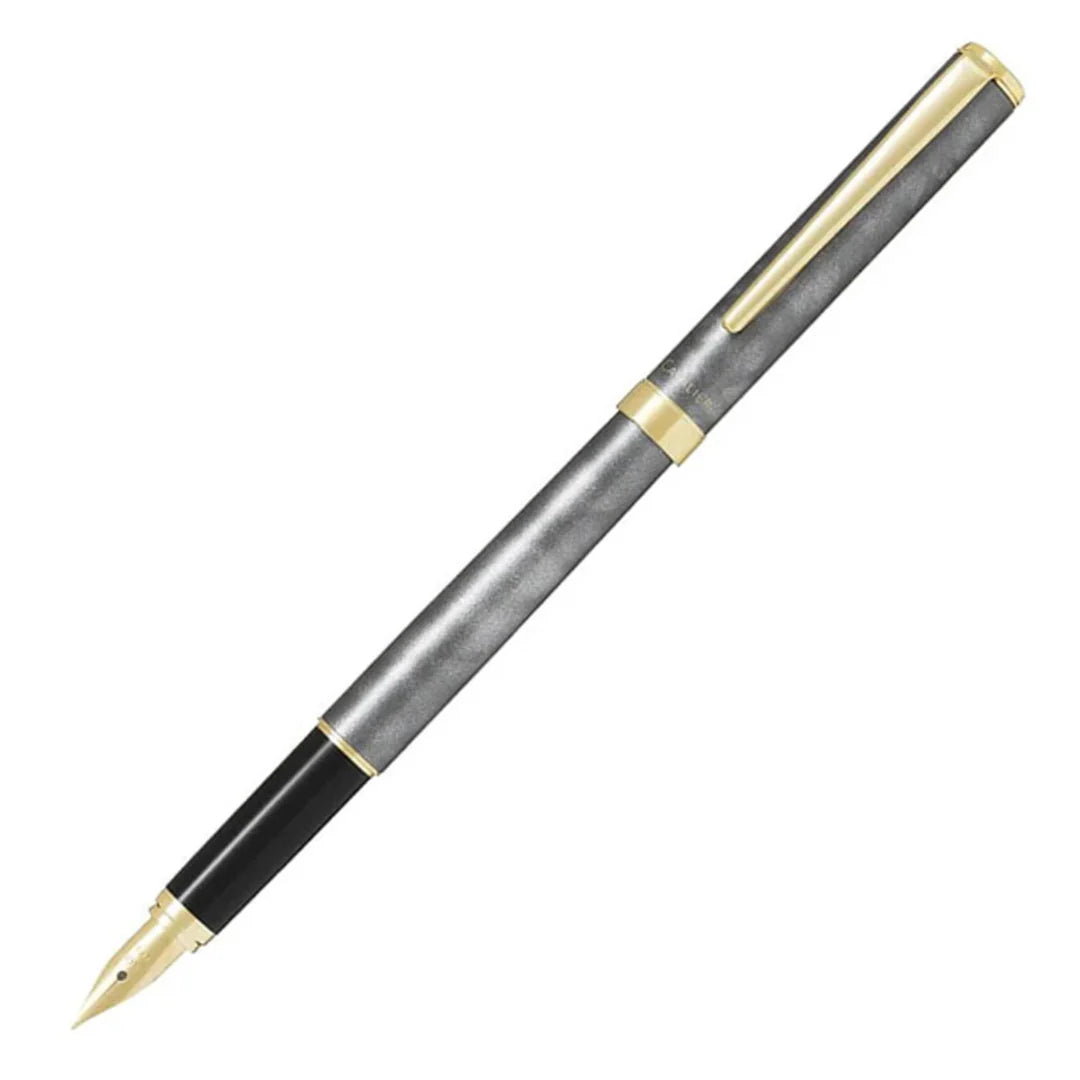 Pilot Cavalier Black & Grey Medium Fountain pen