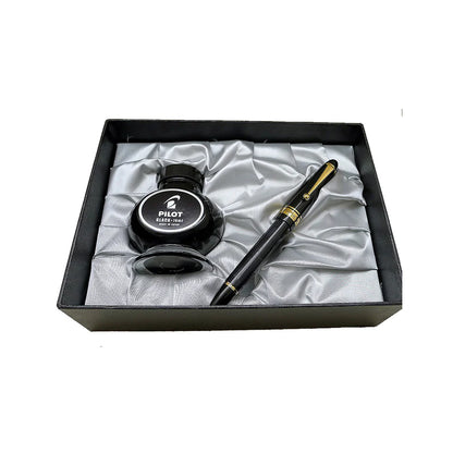 Pilot Custom 823 Black Fountain Pen Fine + Ink Bottle