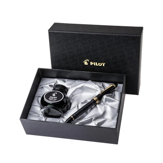 Pilot Custom 823 Black Fine Fountain Pen  + Ink Bottle
