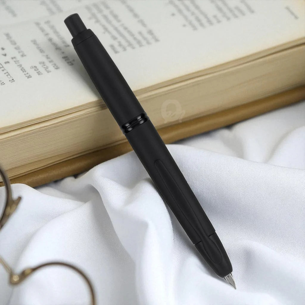 Pilot Capless 18K Matte Black Medium Fountain pen
